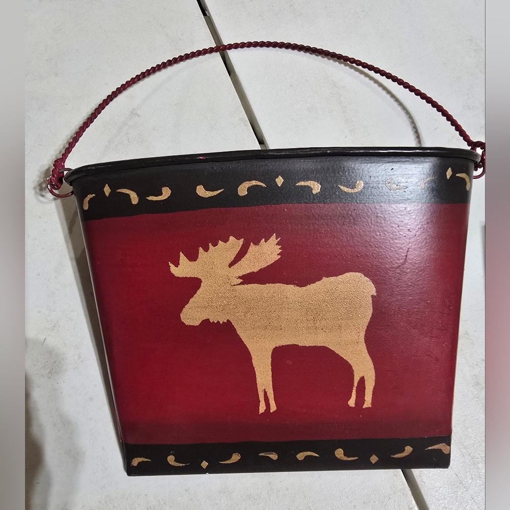 Red and Black Moose Design Metal Hanging Bin.